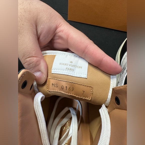 Louis Vuitton Rivoli high top nior and white sneakers nior sz us 7 eu 41.5 - Picture 4 of 11